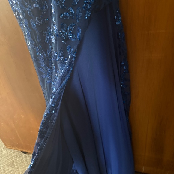 Blue prom dress - Picture 2 of 4
